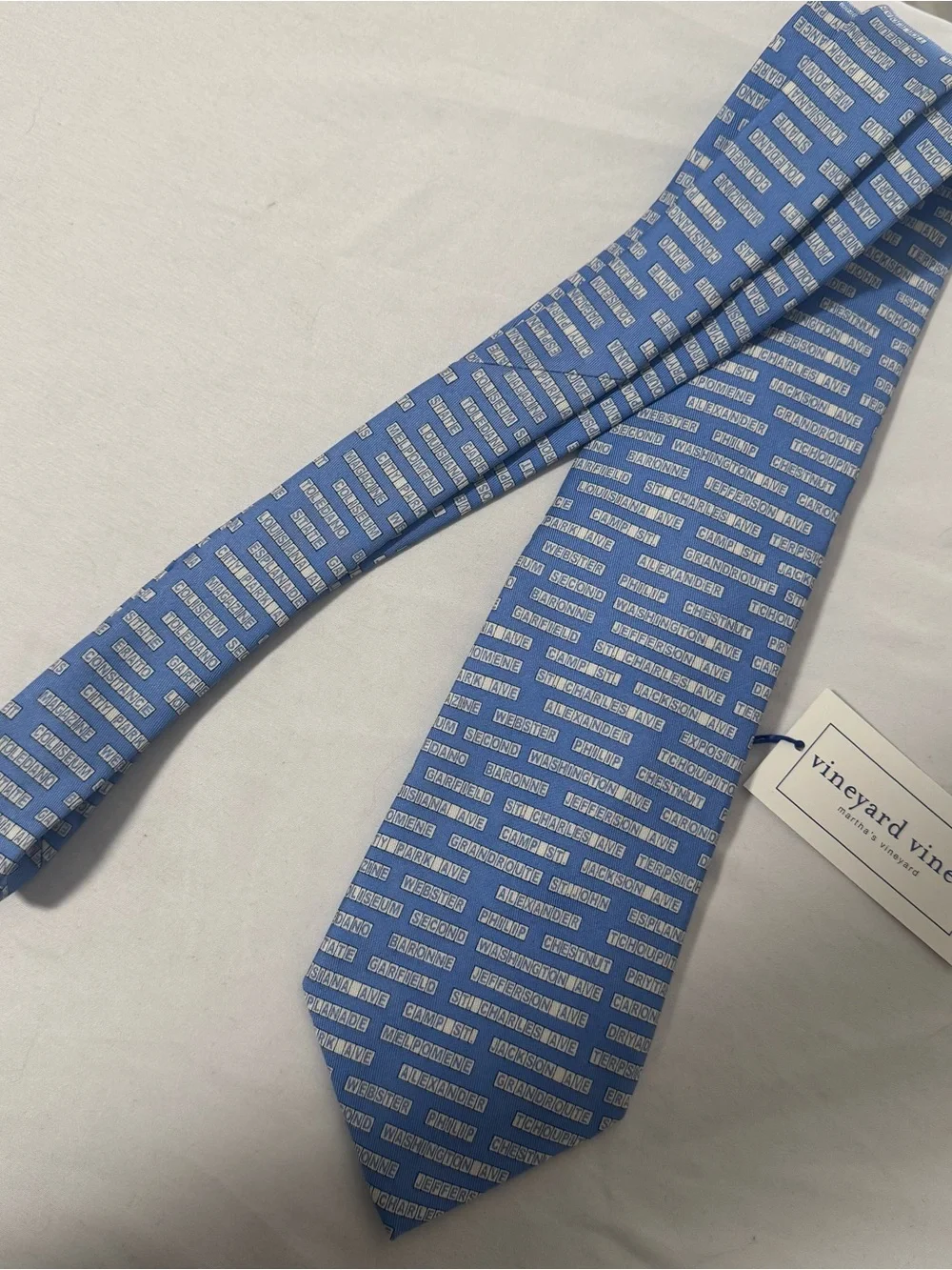 PERLIS Vineyard Vines Street Tiles Iconic New Orleans Patterned Uptown Silk Tie